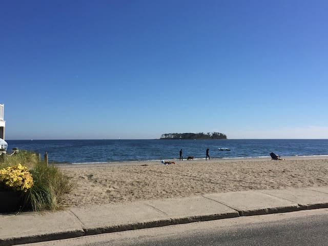 #1 - A beach place by Silver Sands Park