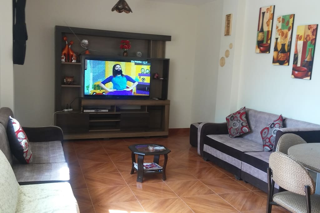 SALA CON TV SMART