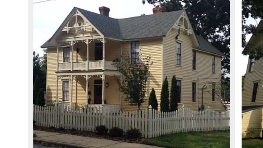 Walk to AVLs TOP cafes, pubs, restaurants, rafting gallery image 2