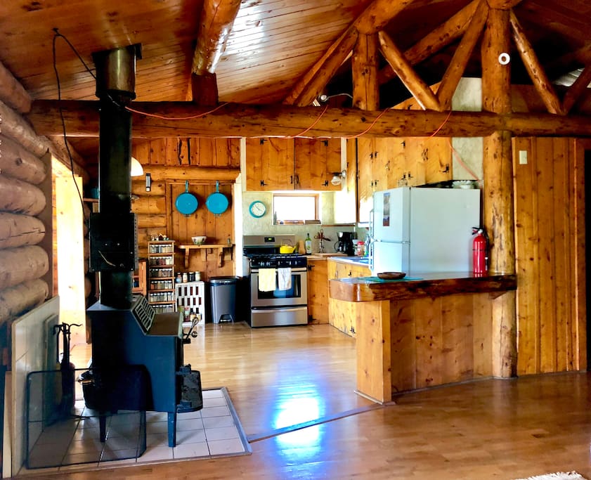 This Pinterest worthy kitchen is all yours!!