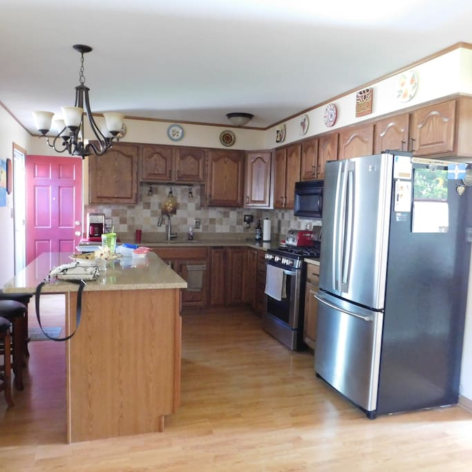Shared kitchen/dishwasher