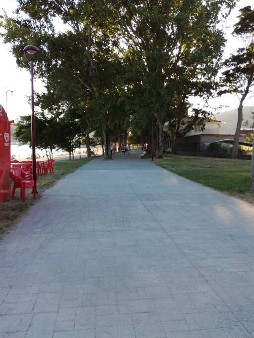Paseo maritimo Boiro