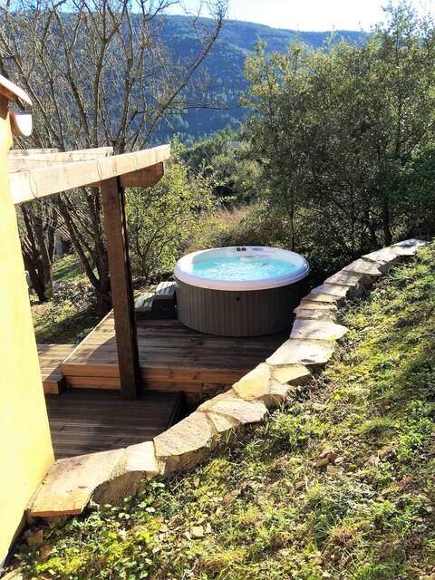 Viognier Pool Jacuzzi Promotion 1-11 July 25