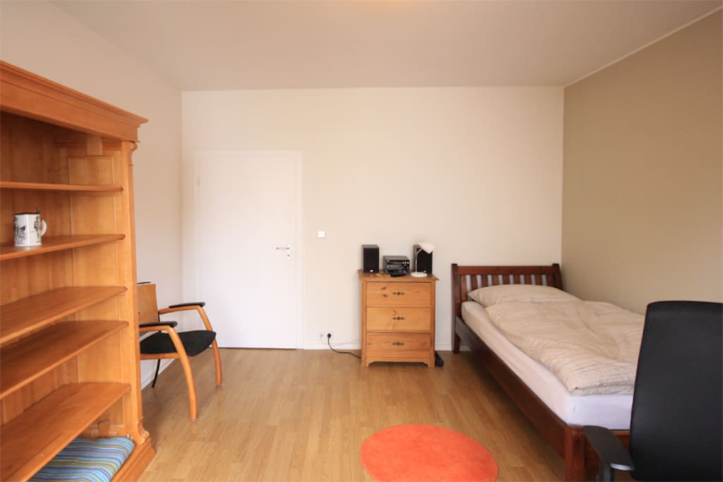 Helles, wohnliches Zimmer - light & quiet room