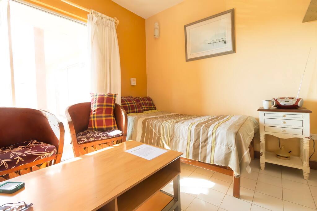 2nd bed in living area, sleeps 3.