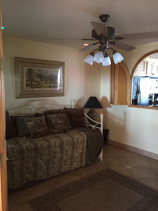 Guest bedroom with twin pull out bed