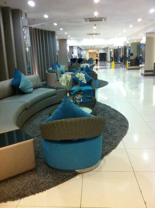 Awesome lobby to meet and greet