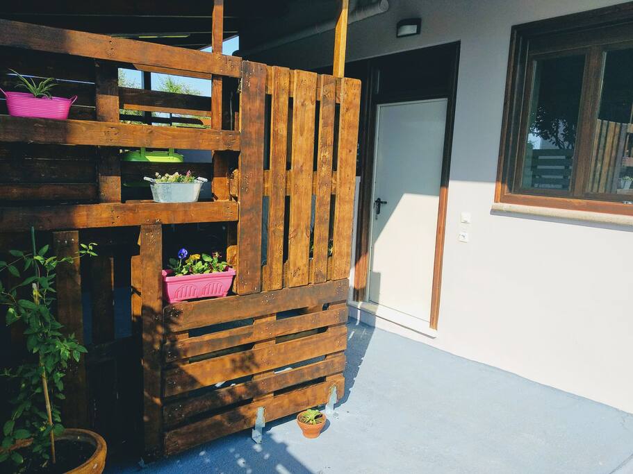 total privacy for each guest from neighbours. And a very quiet neighbourhood in general