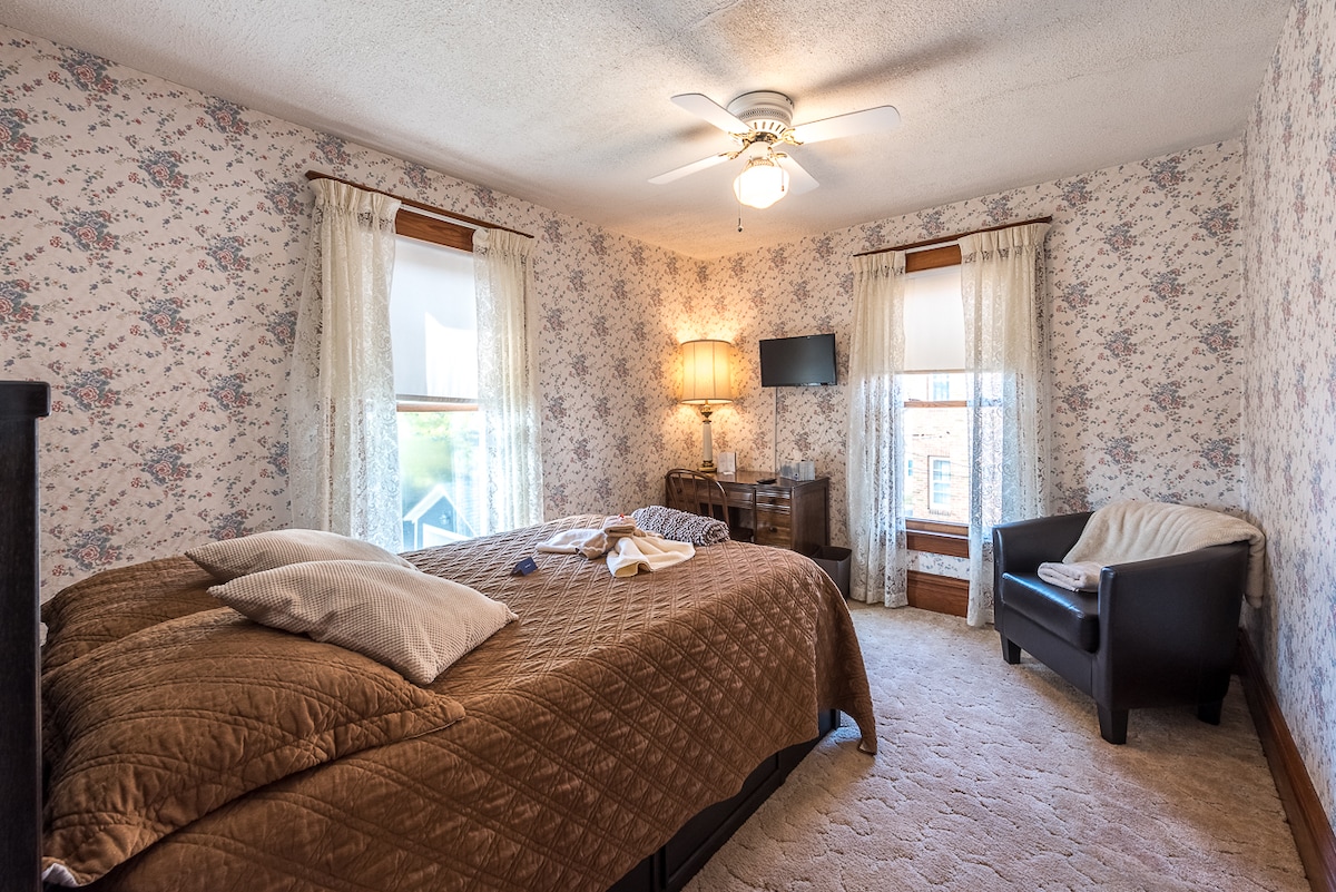 Sunset Captain's Study