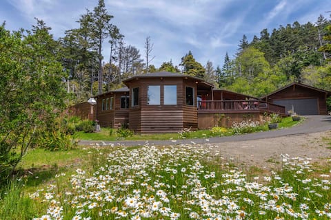 Sea View Sanctuary, Hot tub, Sauna, on Sunny Acre.