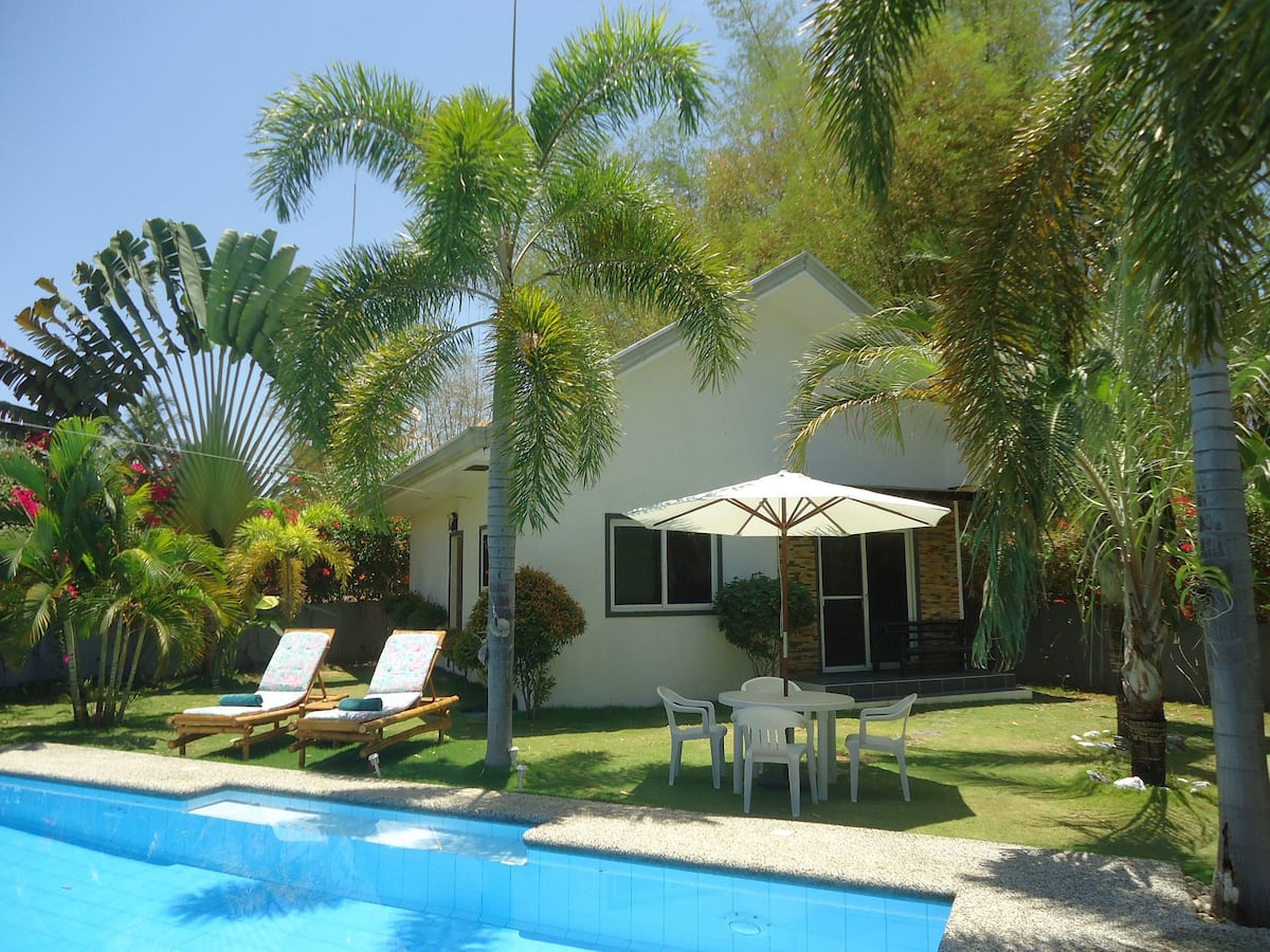 airbnb near dumaguete pool