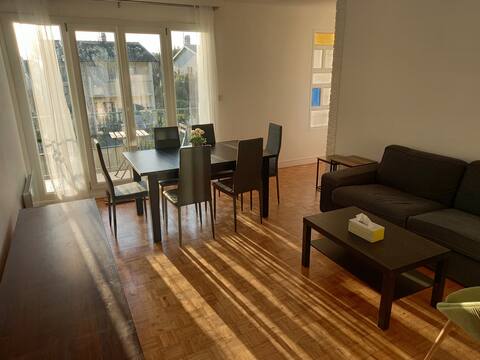 Paris Garden Spacious Living Room, Kitchen 3 Bedrooms