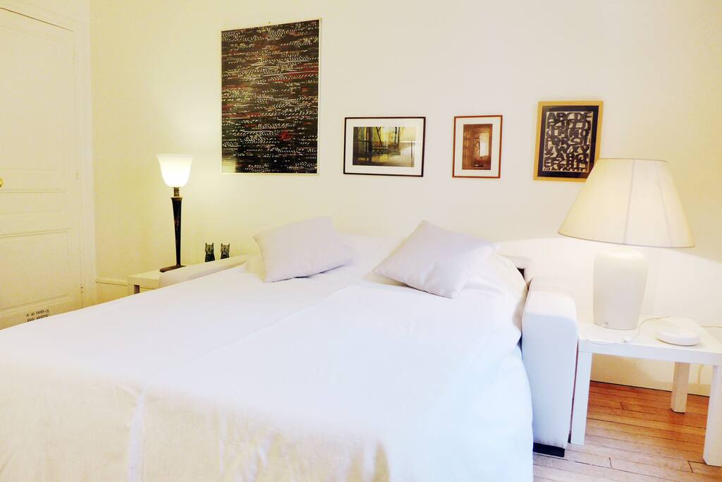 The living room can connverted into a private bedroom