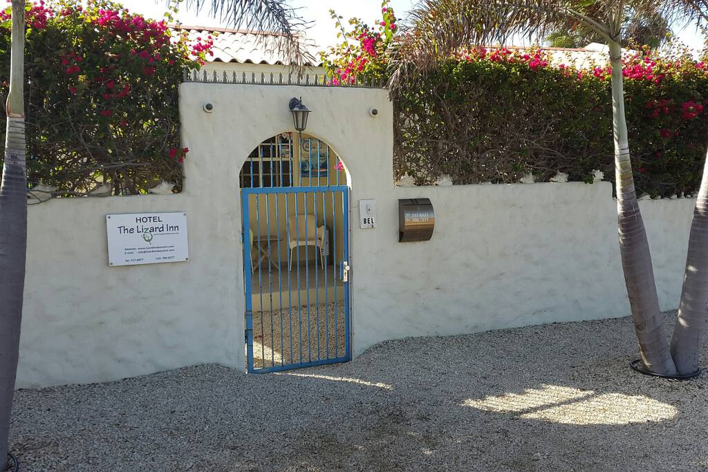 toegangspoort bed & breakfast Hotel The Lizard Inn