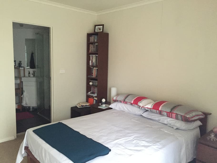 Main bedroom with ensuite