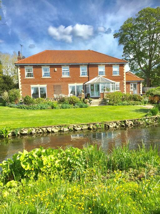 Beautiful village in Nottinghamshire Houses for Rent in Blyth