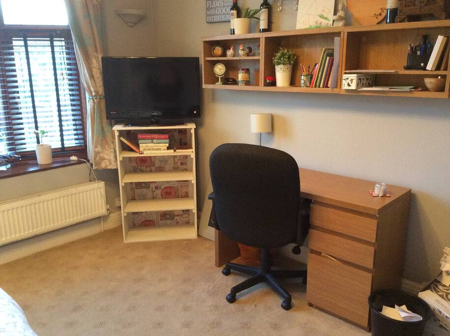 TV with freeview