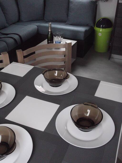 Coin repas et le salon