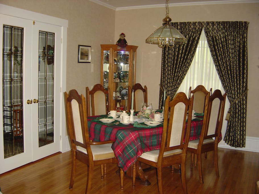 Guest Dining Room