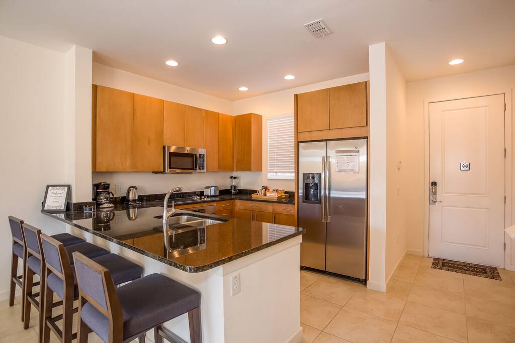 Fully equipped kitchen - snacks and all!