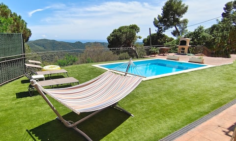 House with spectacular sea views and private pool