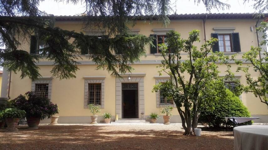 Villa La Piccioncina, on the hill next to Florence gallery image 2