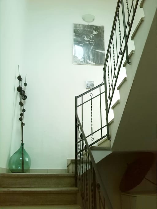 Gli appartamenti si trovano al primo piano / flats are at the first floor