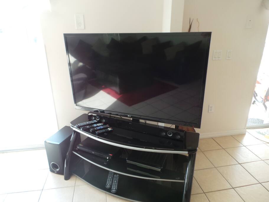 Large HDTV with Surround Sound, HD Cable and Blu Ray