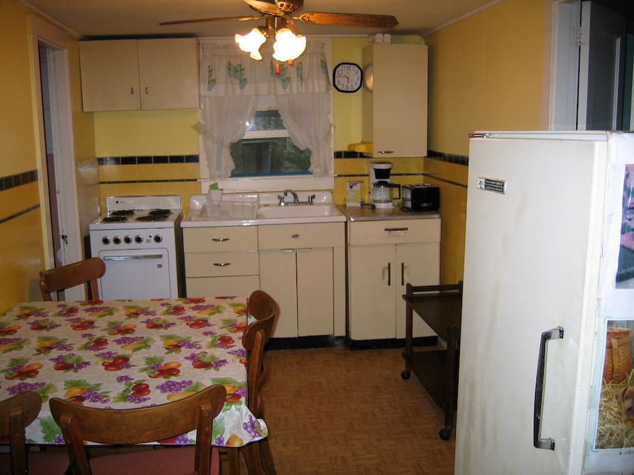 full kitchen