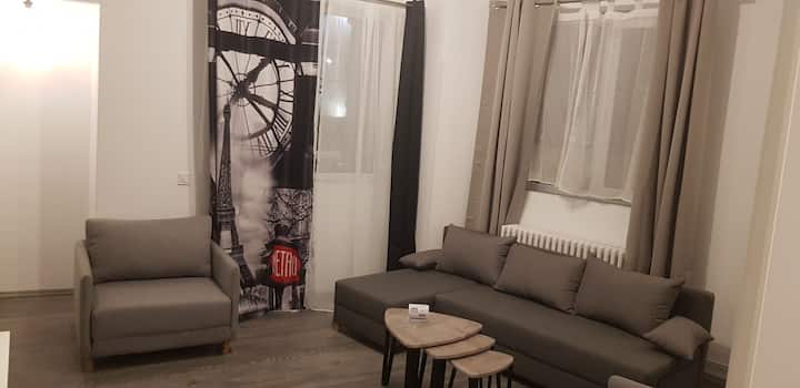 M&m Main Blvd(magheru) Spacious+2balconies Smartvs - Boekarest