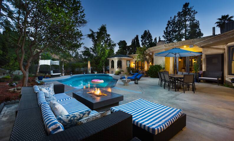 Beverly Hills 4BD Tennis Estate w/ Gym, Pool & Spa