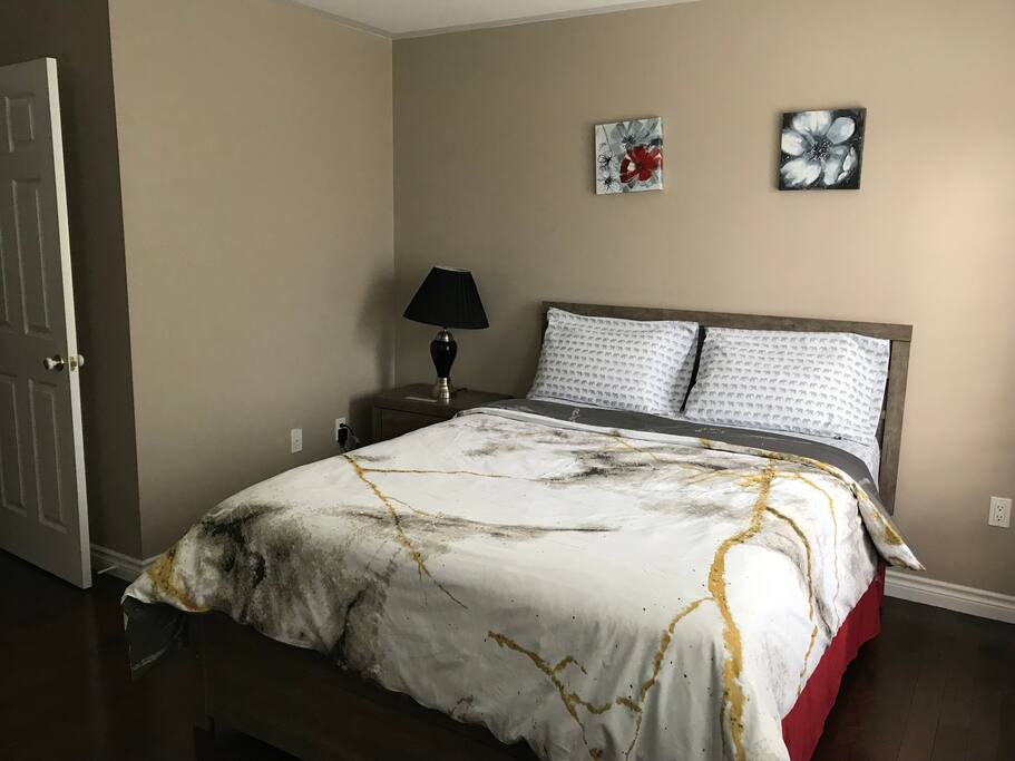 Master bedroom has 1 queen bed, 1 sofa bed and walk in closet.