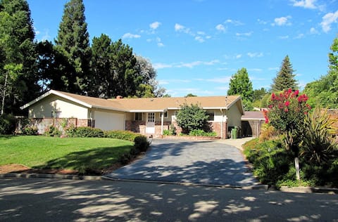 Peach Tree house, 3 bedroom 2 bath