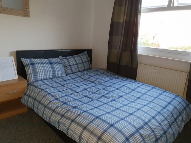 Double Room in Cheylesmore, Coventry