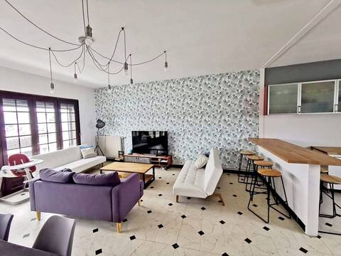 House for 15 people, 300 m from the beach with terrace