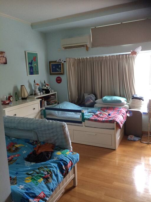 Large master bedroom, with ensuite overlooking marina