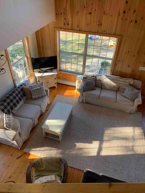 Sunny 3 bed 2 bath minutes from the beach!