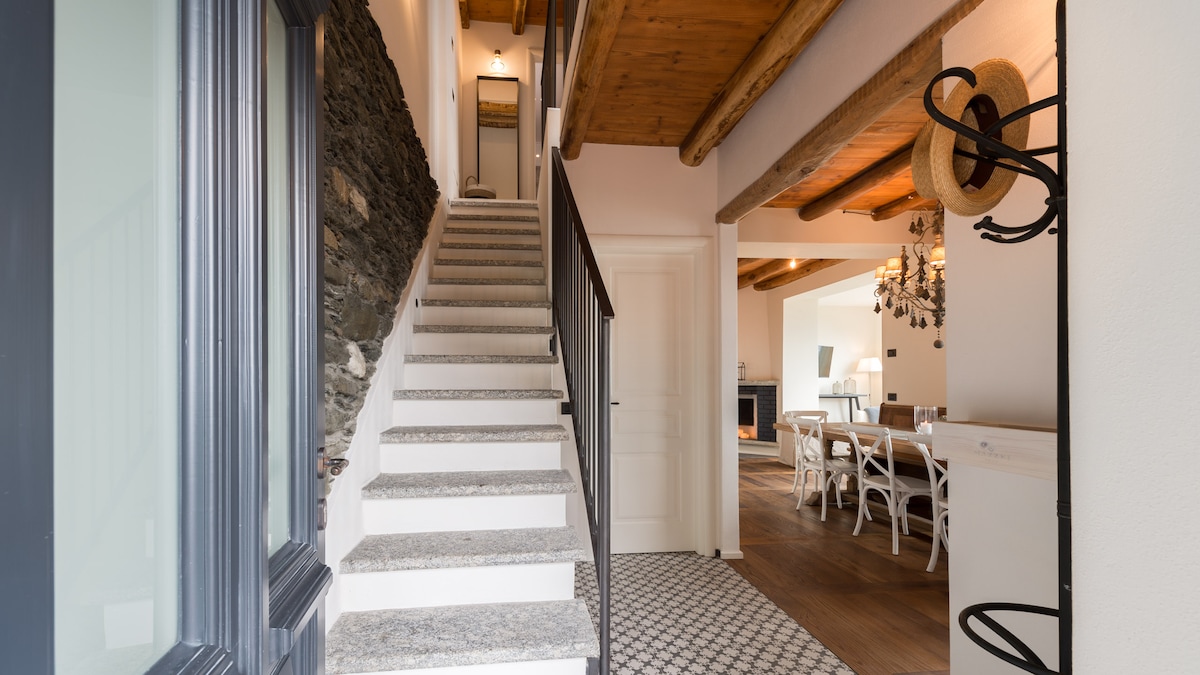 Top performing Airbnb: Casa Famiglia Brenner Vacation Home Lake Como in San Siro