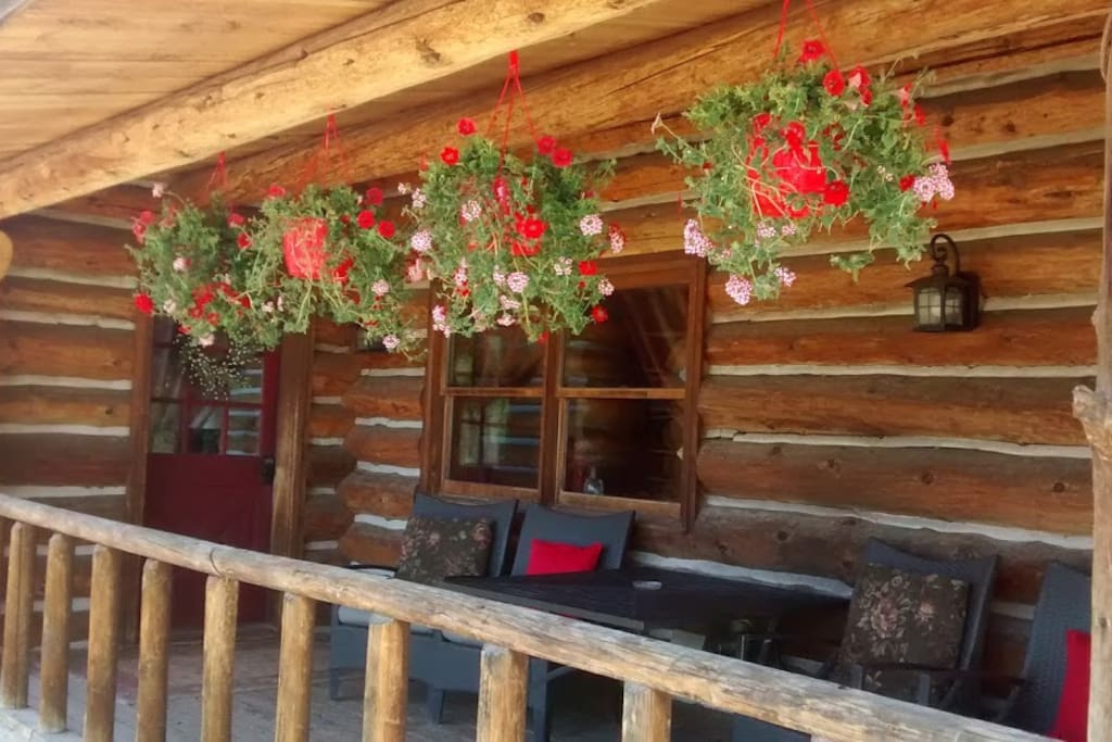 Relax and enjoy the mountain view!