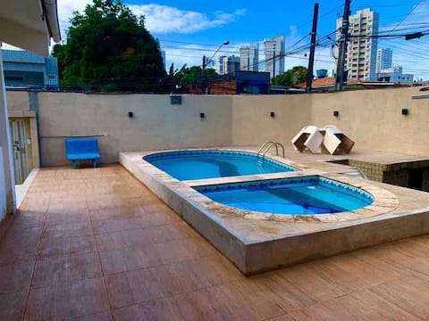 Casa com Pool em Piedade
