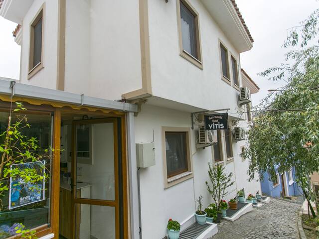 Airbnb Bozcaada Vacation Rentals Places To Stay Canakkale