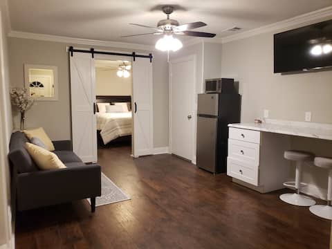 Near Downtown Plano Private Guest Suite