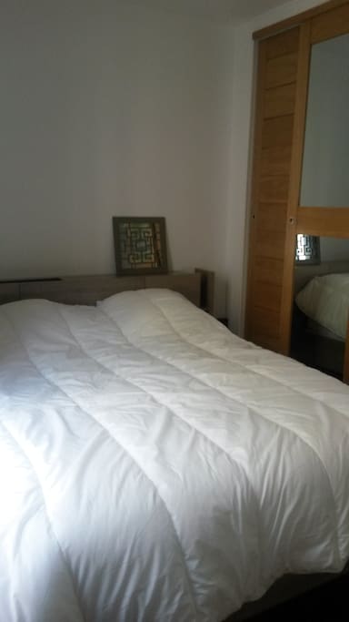 Chambre avec grande penderie