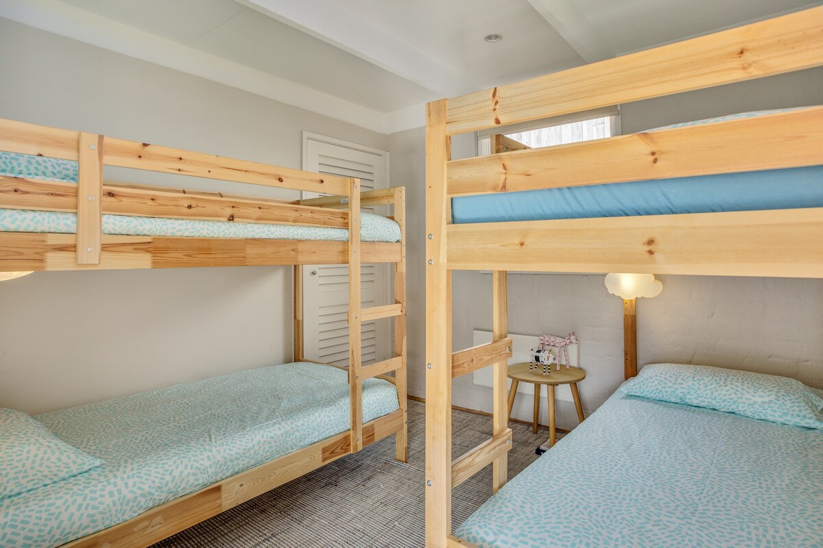 卧室3. 2张单人上下铺