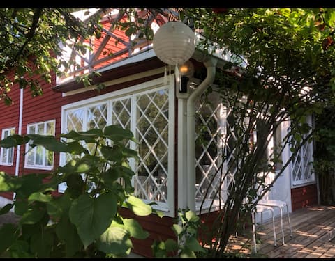 Top performing Airbnb: Guesthouse at Oxdjupet near the sea in Värmdö