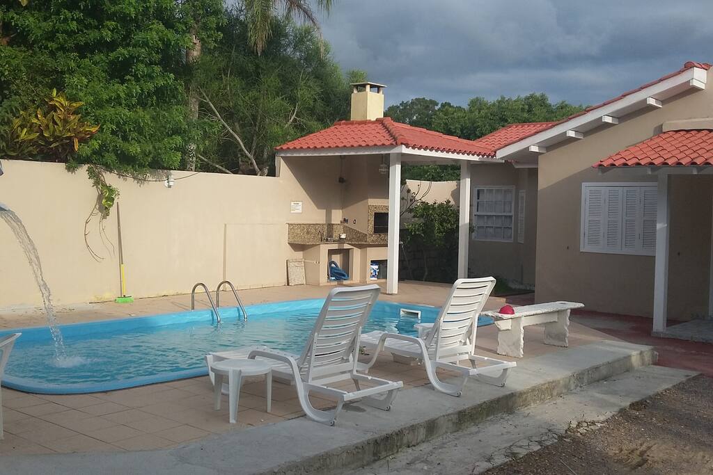 Área de Convivência da Pousada a casa no fundo não faz parte da locação do quarto