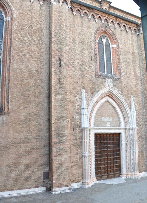 The view on the Frari church.