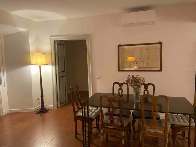 The great beauty of Piazza Farnese gallery image 4