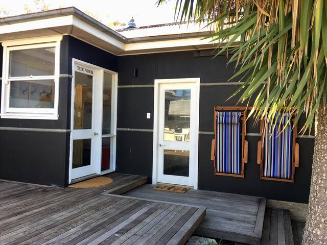 The Farmhouse Privacy Space Stunning Landscape Houses For Rent In Bungendore New South Wales Australia