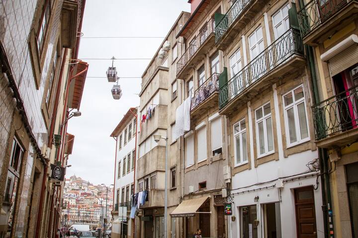 Porto Views and Wines IV by Porto City Hosts gallery image 2